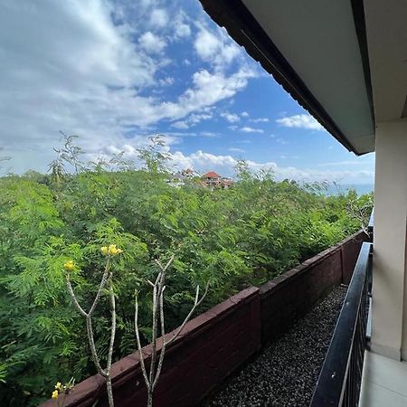 Ocean Breeze Uluwatu Apartments Exterior foto